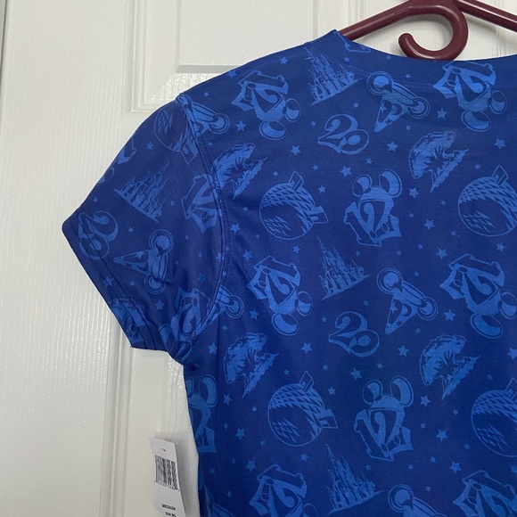 Walt Disney World NWT 2012 T-Shirt - Picture 8 of 8